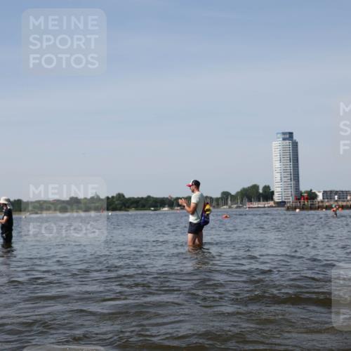 22.06.2025 - Viking Triathlon Michael Strokosch http://msf.ph/oto/8060414 22.06.2025 10:43:30 Schwimmen 115, 257, 480, 501, 620 meine-sportfotos.de