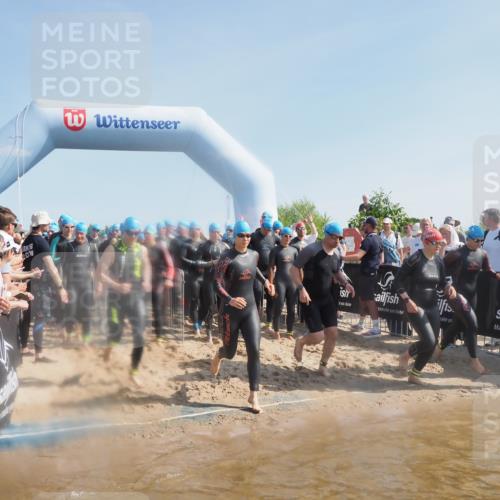 22.06.2025 - Viking Triathlon MichiJ http://msf.ph/oto/8060421 22.06.2025 10:05:46 Schwimmen 65, 83, 128, 135, 194, 211, 275, 361, 379, 511, 517, 530, 553, 633, 653 meine-sportfotos.de
