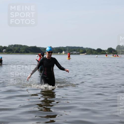 22.06.2025 - Viking Triathlon Michael Strokosch http://msf.ph/oto/8060435 22.06.2025 10:58:39 Schwimmen 268 meine-sportfotos.de