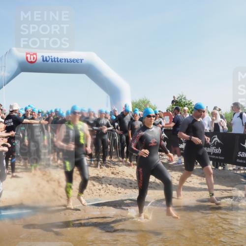 22.06.2025 - Viking Triathlon MichiJ http://msf.ph/oto/8060442 22.06.2025 10:05:47 Schwimmen 65, 83, 128, 135, 194, 211, 275, 361, 379, 511, 517, 530, 553, 633, 653 meine-sportfotos.de