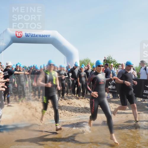 22.06.2025 - Viking Triathlon MichiJ http://msf.ph/oto/8060450 22.06.2025 10:05:47 Schwimmen 65, 83, 128, 135, 194, 211, 275, 361, 379, 511, 517, 530, 553, 633, 653 meine-sportfotos.de