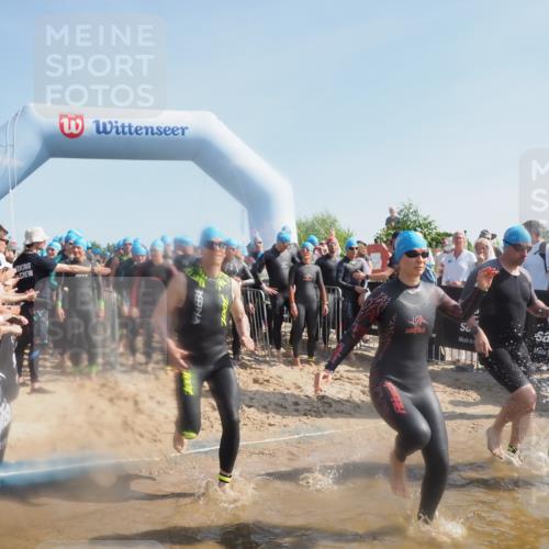 22.06.2025 - Viking Triathlon MichiJ http://msf.ph/oto/8060456 22.06.2025 10:05:47 Schwimmen 65, 83, 128, 135, 194, 211, 275, 361, 379, 511, 517, 530, 553, 633, 653 meine-sportfotos.de