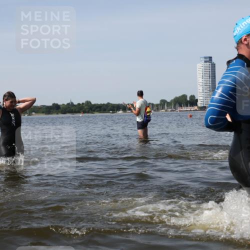 22.06.2025 - Viking Triathlon Michael Strokosch http://msf.ph/oto/8060460 22.06.2025 10:43:41 Schwimmen 410, 480, 531, 620 meine-sportfotos.de