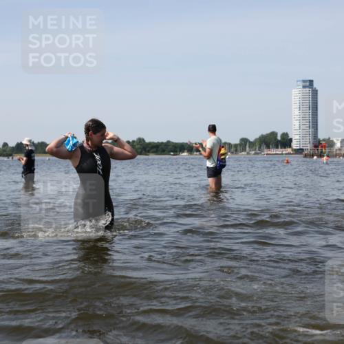22.06.2025 - Viking Triathlon Michael Strokosch http://msf.ph/oto/8060468 22.06.2025 10:43:42 Schwimmen 410, 480, 531, 620 meine-sportfotos.de