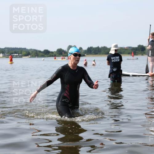 22.06.2025 - Viking Triathlon Michael Strokosch http://msf.ph/oto/8060472 22.06.2025 10:58:42 Schwimmen 268 meine-sportfotos.de