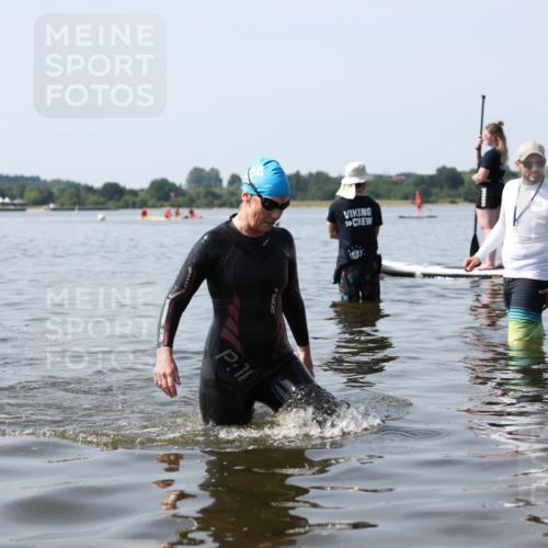 22.06.2025 - Viking Triathlon Michael Strokosch http://msf.ph/oto/8060474 22.06.2025 10:58:43 Schwimmen 268 meine-sportfotos.de
