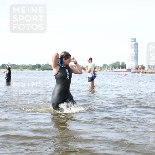 22.06.2025 - Viking Triathlon Michael Strokosch http://msf.ph/oto/8060478 22.06.2025 10:43:43 Schwimmen 362, 410, 480, 531 meine-sportfotos.de