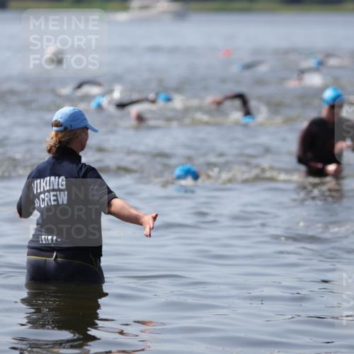 22.06.2025 - Viking Triathlon H.Heesch http://msf.ph/oto/8060486 22.06.2025 10:36:47 Schwimmen 331, 332, 388 meine-sportfotos.de