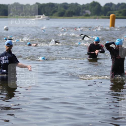 22.06.2025 - Viking Triathlon H.Heesch http://msf.ph/oto/8060494 22.06.2025 10:36:49 Schwimmen 331, 355, 388, 500 meine-sportfotos.de