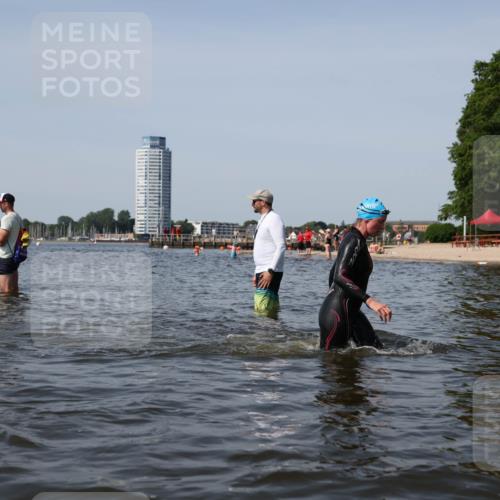 22.06.2025 - Viking Triathlon Michael Strokosch http://msf.ph/oto/8060520 22.06.2025 10:43:53 Schwimmen 41, 249, 362, 442, 531, 627 meine-sportfotos.de