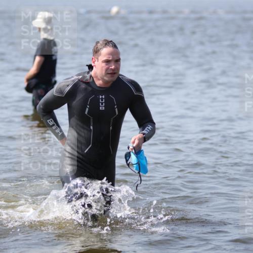 22.06.2025 - Viking Triathlon H.Heesch http://msf.ph/oto/8060526 22.06.2025 10:37:05 Schwimmen 172, 233, 331, 355, 370, 383, 388, 454, 500, 513, 649 meine-sportfotos.de