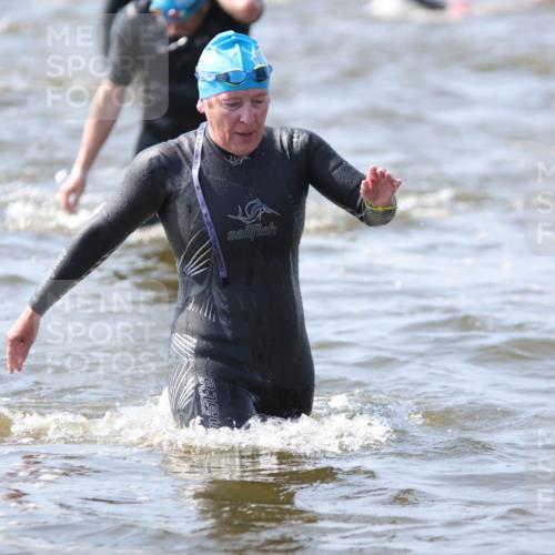 22.06.2025 - Viking Triathlon H.Heesch http://msf.ph/oto/8060543 22.06.2025 10:37:08 Schwimmen 34, 172, 233, 355, 370, 383, 388, 454, 500, 513, 649 meine-sportfotos.de