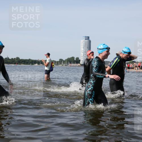 22.06.2025 - Viking Triathlon Michael Strokosch http://msf.ph/oto/8060547 22.06.2025 10:44:01 Schwimmen 41, 123, 249, 343, 362, 442, 627, 637, 650 meine-sportfotos.de