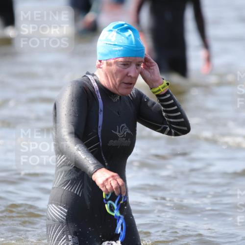 22.06.2025 - Viking Triathlon H.Heesch http://msf.ph/oto/8060561 22.06.2025 10:37:10 Schwimmen 34, 172, 233, 312, 344, 355, 370, 383, 454, 500, 513, 649 meine-sportfotos.de