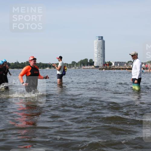 22.06.2025 - Viking Triathlon Michael Strokosch http://msf.ph/oto/8060579 22.06.2025 10:44:05 Schwimmen 41, 123, 249, 343, 439, 442, 467, 627, 637, 650 meine-sportfotos.de