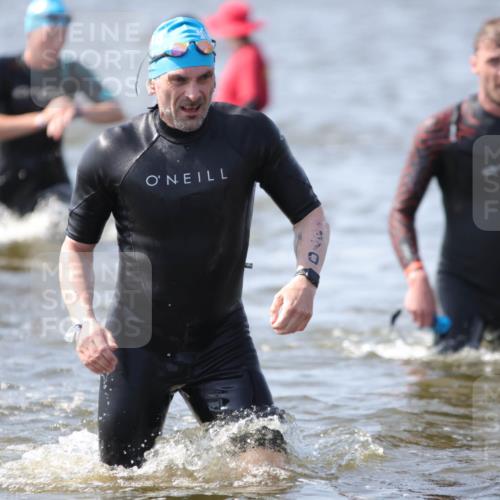 22.06.2025 - Viking Triathlon H.Heesch http://msf.ph/oto/8060580 22.06.2025 10:37:12 Schwimmen 34, 172, 180, 233, 253, 312, 316, 344, 355, 370, 383, 454, 500, 513, 649 meine-sportfotos.de