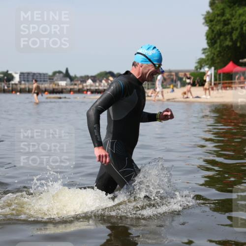 22.06.2025 - Viking Triathlon Michael Strokosch http://msf.ph/oto/8060581 22.06.2025 10:59:04 Schwimmen 222, 234 meine-sportfotos.de