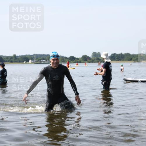 22.06.2025 - Viking Triathlon Michael Strokosch http://msf.ph/oto/8060587 22.06.2025 10:59:06 Schwimmen 222, 234 meine-sportfotos.de