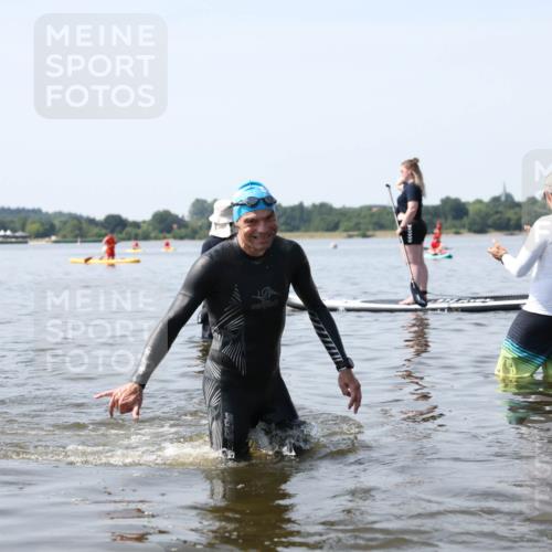 22.06.2025 - Viking Triathlon Michael Strokosch http://msf.ph/oto/8060599 22.06.2025 10:59:07 Schwimmen 222, 234 meine-sportfotos.de