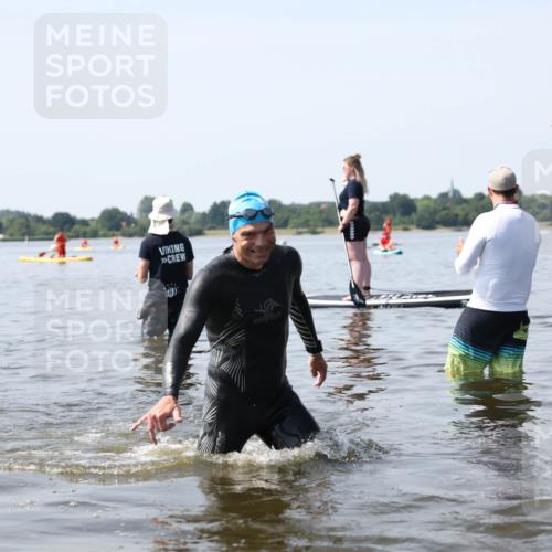 22.06.2025 - Viking Triathlon Michael Strokosch http://msf.ph/oto/8060603 22.06.2025 10:59:07 Schwimmen 222, 234 meine-sportfotos.de