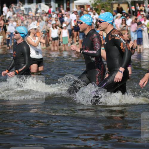 22.06.2025 - Viking Triathlon H.Heesch http://msf.ph/oto/8060609 22.06.2025 10:02:44 Schwimmen 98, 114, 161, 264, 323, 366, 427, 429, 430, 486, 552 meine-sportfotos.de