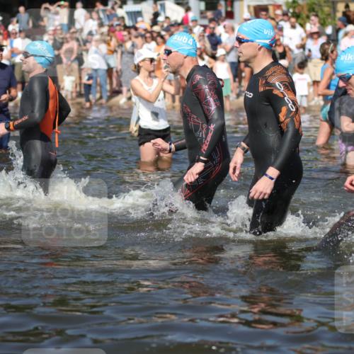 22.06.2025 - Viking Triathlon H.Heesch http://msf.ph/oto/8060612 22.06.2025 10:02:45 Schwimmen 40, 98, 161, 164, 264, 323, 340, 366, 427, 429, 430, 486, 548, 552, 608 meine-sportfotos.de