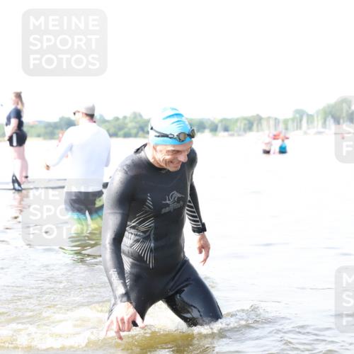 22.06.2025 - Viking Triathlon Michael Strokosch http://msf.ph/oto/8060619 22.06.2025 10:59:09 Schwimmen 222, 234 meine-sportfotos.de