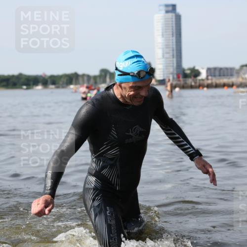 22.06.2025 - Viking Triathlon Michael Strokosch http://msf.ph/oto/8060623 22.06.2025 10:59:10 Schwimmen 222, 234 meine-sportfotos.de