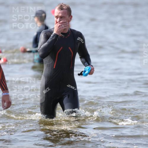 22.06.2025 - Viking Triathlon H.Heesch http://msf.ph/oto/8060635 22.06.2025 10:37:19 Schwimmen 21, 34, 131, 141, 172, 180, 187, 233, 253, 312, 316, 344, 370, 383, 454, 456, 513, 649 meine-sportfotos.de