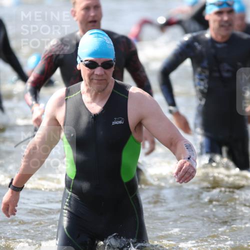 22.06.2025 - Viking Triathlon H.Heesch http://msf.ph/oto/8060650 22.06.2025 10:37:22 Schwimmen 21, 34, 131, 141, 163, 172, 180, 187, 233, 253, 312, 316, 344, 370, 383, 454, 456, 639, 649 meine-sportfotos.de