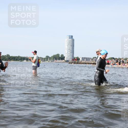 22.06.2025 - Viking Triathlon Michael Strokosch http://msf.ph/oto/8060653 22.06.2025 10:44:10 Schwimmen 41, 103, 123, 249, 343, 439, 442, 467, 627, 637, 650 meine-sportfotos.de