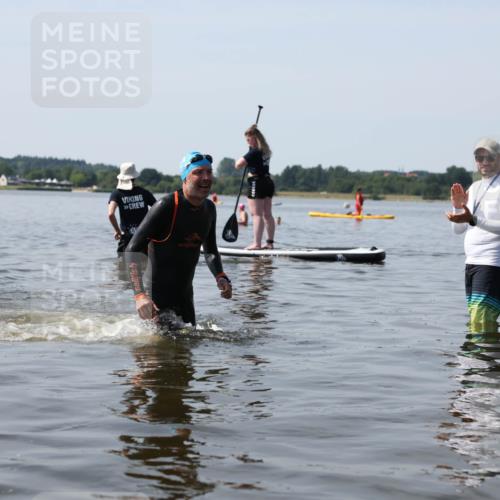 22.06.2025 - Viking Triathlon Michael Strokosch http://msf.ph/oto/8060658 22.06.2025 10:59:24 Schwimmen 459, 476 meine-sportfotos.de