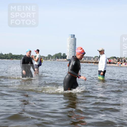 22.06.2025 - Viking Triathlon Michael Strokosch http://msf.ph/oto/8060673 22.06.2025 10:44:11 Schwimmen 41, 103, 123, 249, 343, 439, 442, 467, 627, 637, 650 meine-sportfotos.de