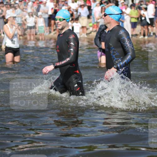 22.06.2025 - Viking Triathlon H.Heesch http://msf.ph/oto/8060682 22.06.2025 10:02:49 Schwimmen 5, 40, 43, 98, 164, 323, 340, 366, 427, 429, 430, 486, 548, 552, 554, 608 meine-sportfotos.de