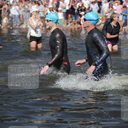 22.06.2025 - Viking Triathlon H.Heesch http://msf.ph/oto/8060688 22.06.2025 10:02:50 Schwimmen 5, 40, 43, 98, 154, 164, 323, 340, 430, 475, 486, 548, 552, 554, 608 meine-sportfotos.de