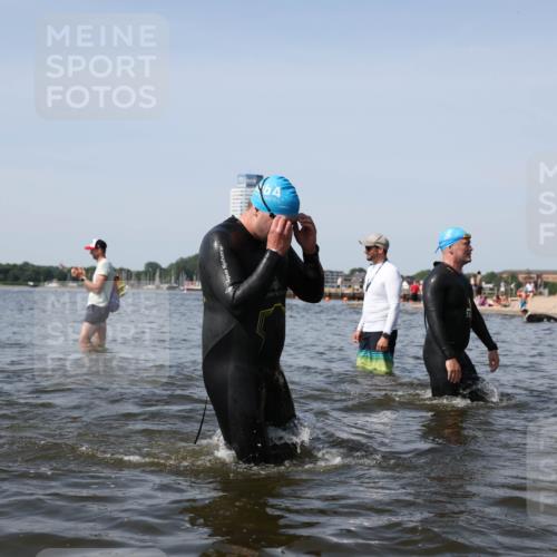 22.06.2025 - Viking Triathlon Michael Strokosch http://msf.ph/oto/8060707 22.06.2025 10:44:14 Schwimmen 103, 123, 130, 343, 439, 442, 467, 637, 650 meine-sportfotos.de