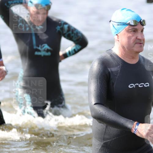 22.06.2025 - Viking Triathlon H.Heesch http://msf.ph/oto/8060717 22.06.2025 10:37:36 Schwimmen 21, 131, 141, 163, 177, 180, 187, 245, 253, 316, 396, 411, 433, 456, 506, 614, 619, 639, 645 meine-sportfotos.de