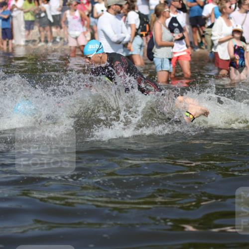 22.06.2025 - Viking Triathlon H.Heesch http://msf.ph/oto/8060721 22.06.2025 10:02:53 Schwimmen 5, 40, 43, 47, 98, 154, 164, 323, 340, 430, 475, 486, 548, 552, 554, 608 meine-sportfotos.de