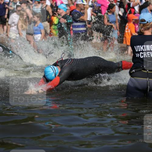 22.06.2025 - Viking Triathlon H.Heesch http://msf.ph/oto/8060745 22.06.2025 10:02:56 Schwimmen 5, 40, 43, 47, 101, 154, 164, 233, 340, 398, 475, 548, 554, 608, 632 meine-sportfotos.de