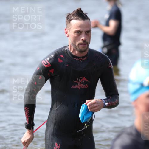 22.06.2025 - Viking Triathlon H.Heesch http://msf.ph/oto/8060748 22.06.2025 10:37:41 Schwimmen 21, 141, 163, 177, 187, 245, 335, 396, 411, 433, 456, 506, 614, 619, 639, 645 meine-sportfotos.de