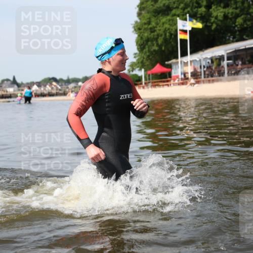 22.06.2025 - Viking Triathlon Michael Strokosch http://msf.ph/oto/8060754 22.06.2025 10:59:32 Schwimmen 459, 476 meine-sportfotos.de