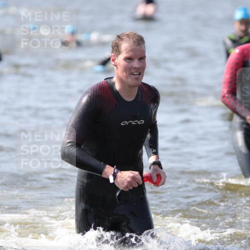 22.06.2025 - Viking Triathlon H.Heesch http://msf.ph/oto/8060777 22.06.2025 10:37:46 Schwimmen 146, 163, 177, 245, 335, 396, 411, 433, 506, 614, 619, 639, 645 meine-sportfotos.de