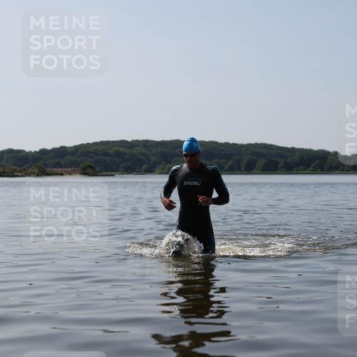 22.06.2025 - Viking Triathlon Michael Strokosch http://msf.ph/oto/8060779 22.06.2025 10:22:38 Schwimmen 100 meine-sportfotos.de