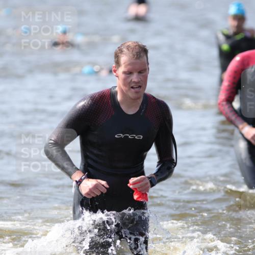 22.06.2025 - Viking Triathlon H.Heesch http://msf.ph/oto/8060782 22.06.2025 10:37:46 Schwimmen 146, 163, 177, 245, 335, 396, 411, 433, 506, 614, 619, 639, 645 meine-sportfotos.de