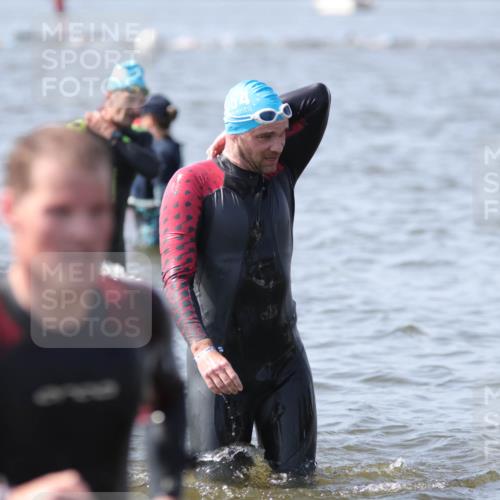 22.06.2025 - Viking Triathlon H.Heesch http://msf.ph/oto/8060786 22.06.2025 10:37:49 Schwimmen 146, 179, 245, 335, 396, 411, 433, 506, 614, 619, 645 meine-sportfotos.de