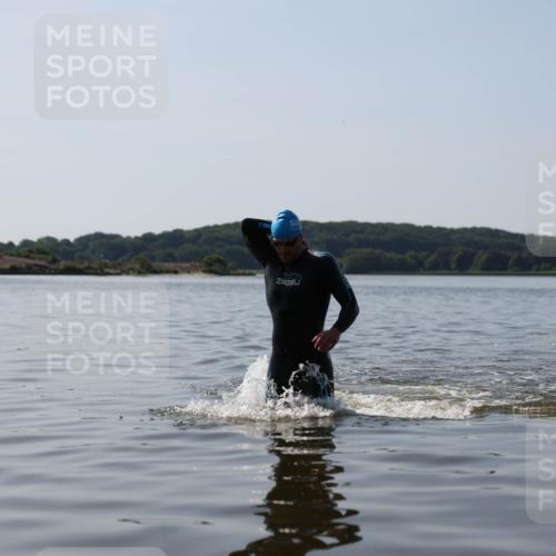 22.06.2025 - Viking Triathlon Michael Strokosch http://msf.ph/oto/8060788 22.06.2025 10:22:39 Schwimmen 100 meine-sportfotos.de