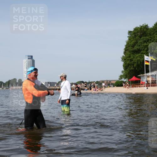 22.06.2025 - Viking Triathlon Michael Strokosch http://msf.ph/oto/8060797 22.06.2025 10:44:26 Schwimmen 103, 130, 205, 219, 439 meine-sportfotos.de
