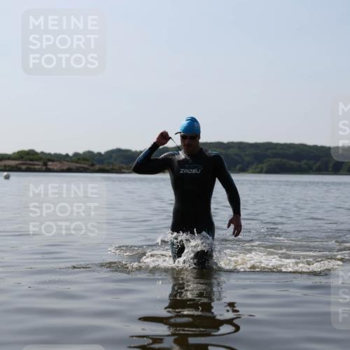 22.06.2025 - Viking Triathlon Michael Strokosch http://msf.ph/oto/8060807 22.06.2025 10:22:40 Schwimmen 100 meine-sportfotos.de
