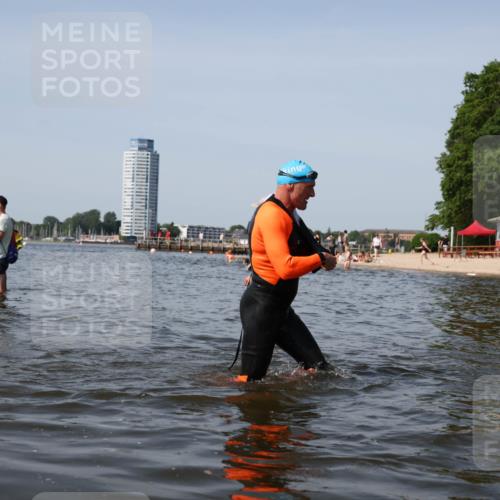 22.06.2025 - Viking Triathlon Michael Strokosch http://msf.ph/oto/8060812 22.06.2025 10:44:27 Schwimmen 103, 130, 205, 219 meine-sportfotos.de