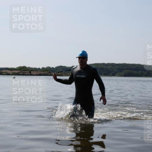 22.06.2025 - Viking Triathlon Michael Strokosch http://msf.ph/oto/8060814 22.06.2025 10:22:41 Schwimmen 100 meine-sportfotos.de